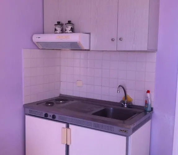 Vasila Seaview Tavari